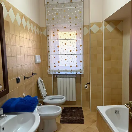 Del Corso, Caserta Apartament